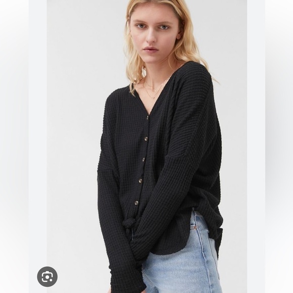 Out from Under Jojo oversized thermal cardigan tee - Picture 2 of 9